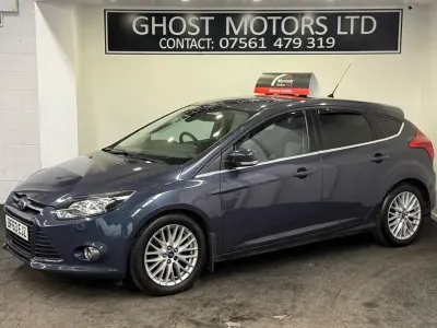 Second-hand Ford Focus Zetec 115 CP (84 kW) 2013 Argintiu Hatchback