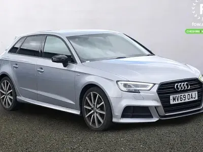Usado Audi A3 Sportback Black Edition 116 HP (85 kW) 2019 Prateado Citadino