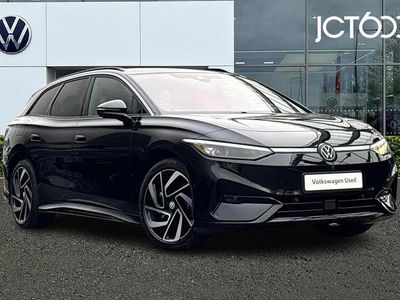 Black Used 2025 VW ID.7 Pro Estate | £38,821 (Fair price)