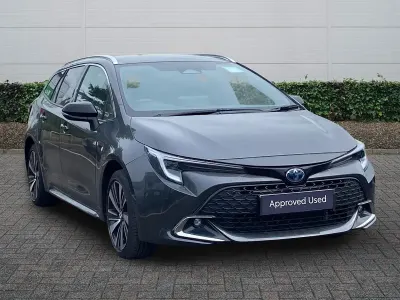 Usado Toyota Corolla Design 2025 Cinzento Carrinha