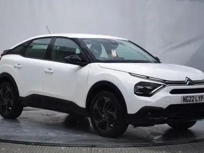 Used Citroën C4 PureTech 131 HP (96 kW) 2022 White Hatchback