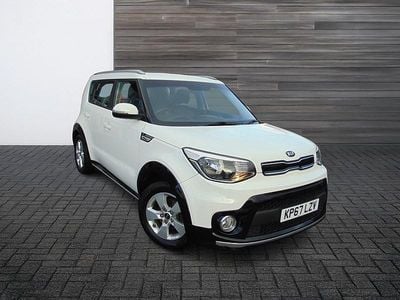 White Used 2017 Kia Soul SUV | £7,999 (Good price)