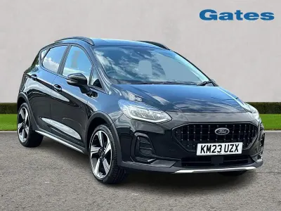 Begagnad Ford Fiesta Active 2023 Svart Halvkombi