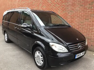 Usado Mercedes Viano 115 HP (84 kW) 2009 Preto Monovolume