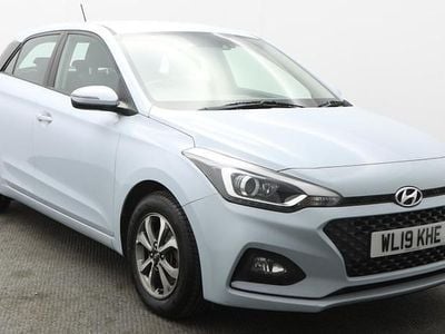 Używany Hyundai i20 SE 100 KM (73 kW) 2019 Szary Hatchback