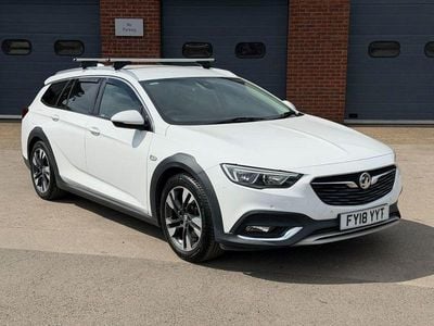 Second-hand Vauxhall Insignia 170 CP (125 kW) 2018 Alb Break