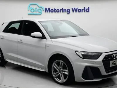 Used Audi A1 Sportback S-Line 116 HP (85 kW) 2019 White Hatchback