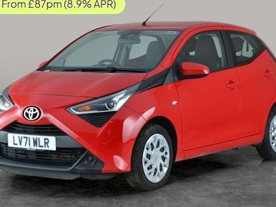 Used Toyota Aygo X-play 72 HP (52 kW) 2021 Red Hatchback