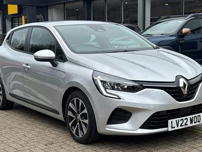 Used Renault Clio V Iconic 90 HP (66 kW) 2022 Metallic  mercury  Hatchback