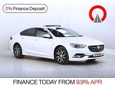 Used Vauxhall Insignia SRi 165 HP (121 kW) 2018 White Hatchback