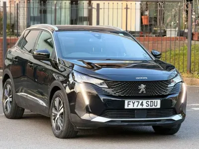 Begagnad Peugeot 3008 Allure 195 HK (143 kW) 2024 Svart SUV