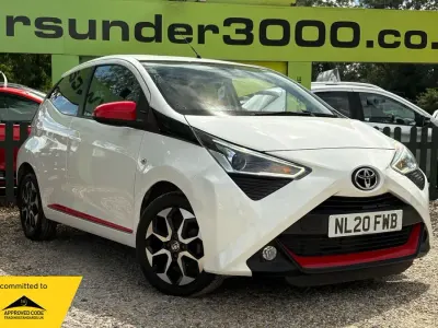 Used Toyota Aygo Trend 72 HP (52 kW) 2020 White Hatchback