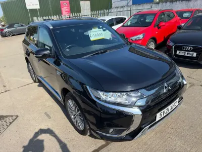Usado Mitsubishi Outlander P-HEV 2021 Preto Carrinha