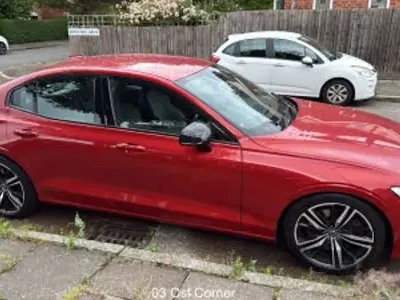 Used Volvo S60 R-Design 250 HP (183 kW) 2019 Red Sedan