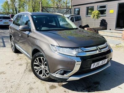 Used Mitsubishi Outlander 150 HP (110 kW) 2016 Brown SUV