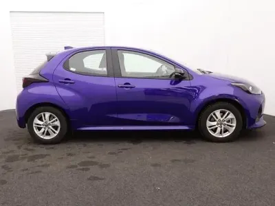 Usado Mazda 2 Center-Line 116 HP (85 kW) 2024 Azul Citadino