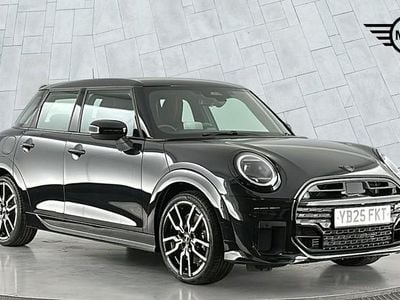 Used Mini Cooper Hatch 113 kW (154 HP) 2025 Black Hatchback