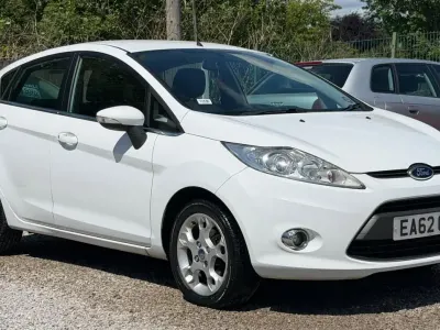Used Ford Fiesta Zetec 2012 White Hatchback