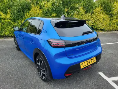 Used Peugeot 208 GT 99 HP (72 kW) 2024 Blue Hatchback