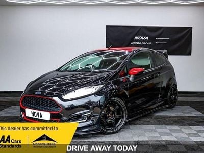 Used Ford Fiesta Zetec 140 HP (102 kW) 2016 Black Hatchback