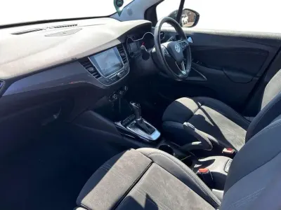 Second-hand Vauxhall Crossland Ultimate 130 CP (95 kW) 2022 Albastru SUV