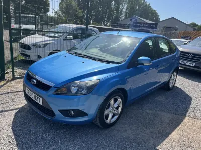 Used Ford Focus Zetec 99 HP (72 kW) 2010 Blue Hatchback