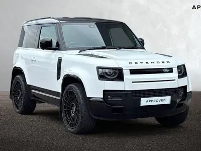Used Land Rover Defender SE Dynamic 249 HP (183 kW) 2023 White SUV