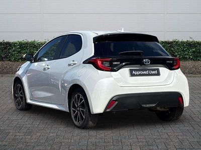 Used Toyota Yaris Hybrid Design 2023 White Hatchback