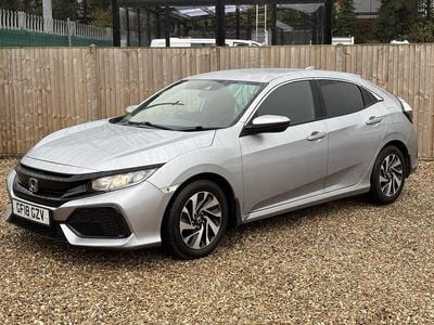 Used Honda Civic SE 129 HP (94 kW) 2018 Silver Hatchback