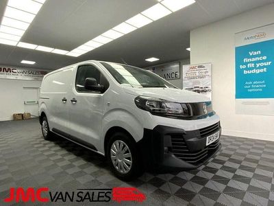 Used Vauxhall Vivaro S 120 HP (88 kW) 2024 White MPV