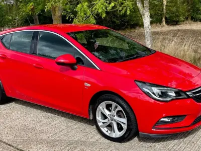 Used Vauxhall Astra SRi 2017 Red Hatchback