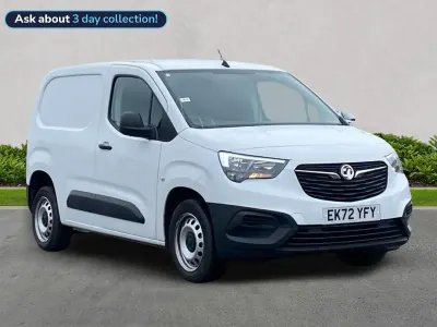 Used Vauxhall Combo 100 HP (73 kW) 2022 White MPV
