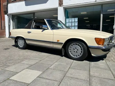Used Mercedes SL280 185 HP (136 kW) 1984 Cream Cabriolet