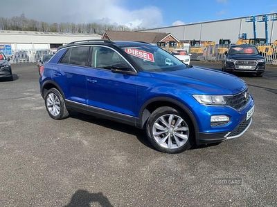 Usado VW T-Roc Design 115 HP (84 kW) 2019 Azul SUV