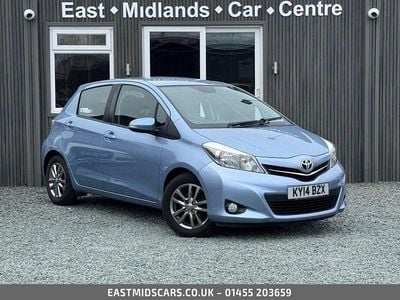 Used Toyota Yaris Plus 99 HP (72 kW) 2014 Blue Hatchback
