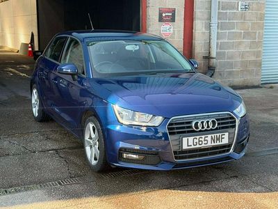 Usado Audi A1 Sport 114 HP (83 kW) 2015 Azul Citadino