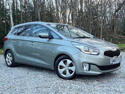 Silver Used 2015 Kia Carens MPV | £6,995 (A bit pricey)
