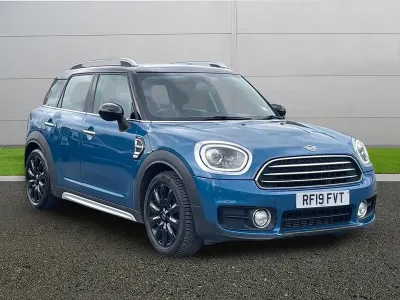 Used Mini Cooper Classic 136 HP (100 kW) 2019 Blue Hatchback