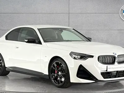Begagnad BMW M240 M Sport 374 HK (275 kW) 2023 Vit Sportkupé
