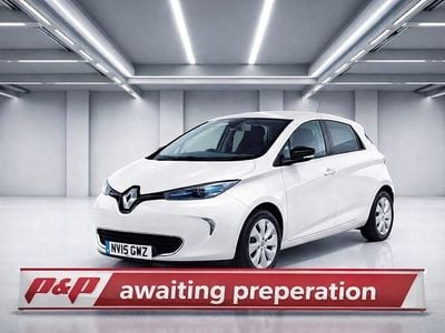 Used Renault Zoe Dynamique 64 kW (88 HP) 2015 White Hatchback