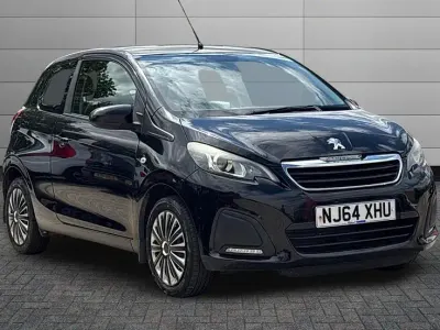 Used Peugeot 108 Active 67 HP (49 kW) 2014 Black Hatchback