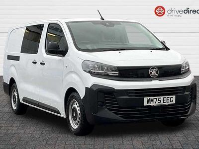 Solid kaolin white New 2025 Vauxhall Vivaro MPV | £24,950 (A bit pricey)
