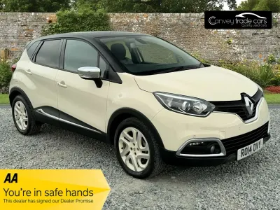 Used Renault Captur Dynamique 120 HP (88 kW) 2014 Cream/black SUV
