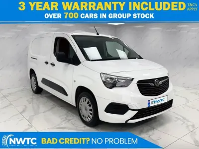 Used Vauxhall Combo Sportive 100 HP (73 kW) 2020 White MPV