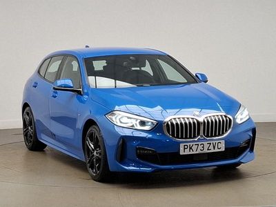 Begagnad BMW 118 M Sport 136 HK (100 kW) 2023 Blå Halvkombi