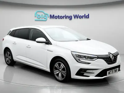Używany Renault Mégane II Iconic 114 KM (83 kW) 2022 Sedan/Limuzyna