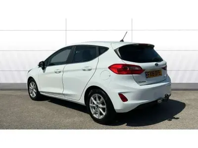 Used Ford Fiesta Zetec 86 HP (63 kW) 2018 White Hatchback