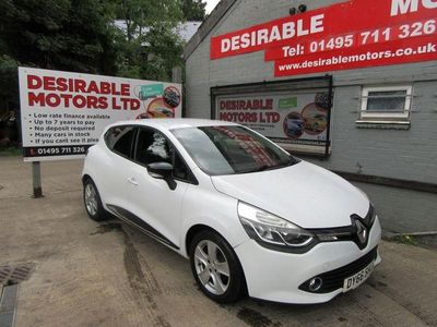Used Renault Clio IV Dynamique 75 HP (55 kW) 2016 White Hatchback