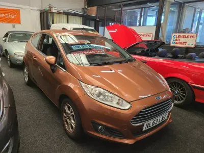 Used Ford Fiesta Zetec 95 HP (69 kW) 2013 Yellow Hatchback