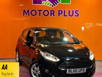 Używany Ford Fiesta Zetec 100 KM (73 kW) 2016 Czarny Hatchback